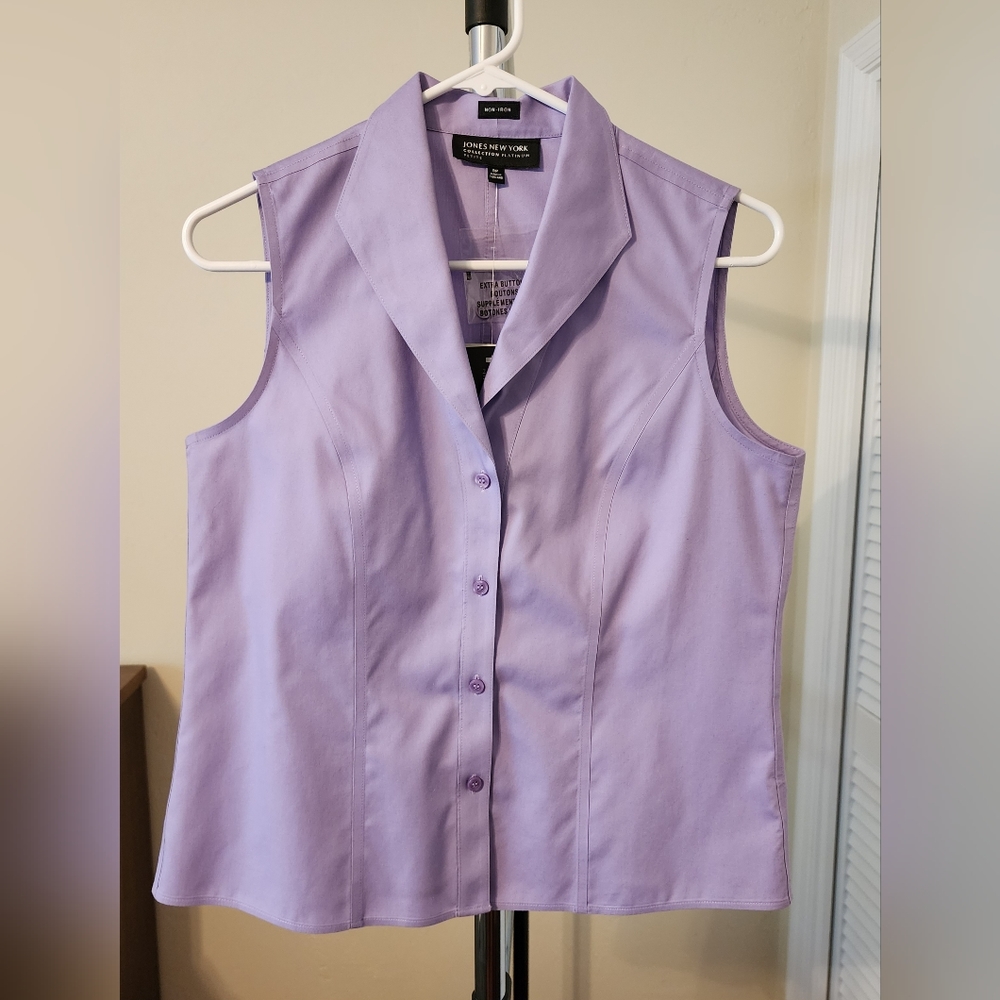Jones New York Sleeveless Wrinkle Resistant Button-down Shirt MPetite